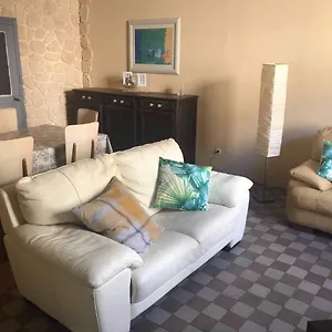 https://gite-de-village-6-personnes.hotels-rhonealpes.com