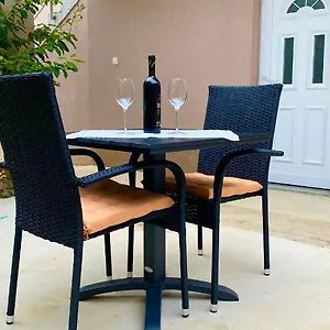 Apartment Studio Ana - Cozy Place For Two, Zadar